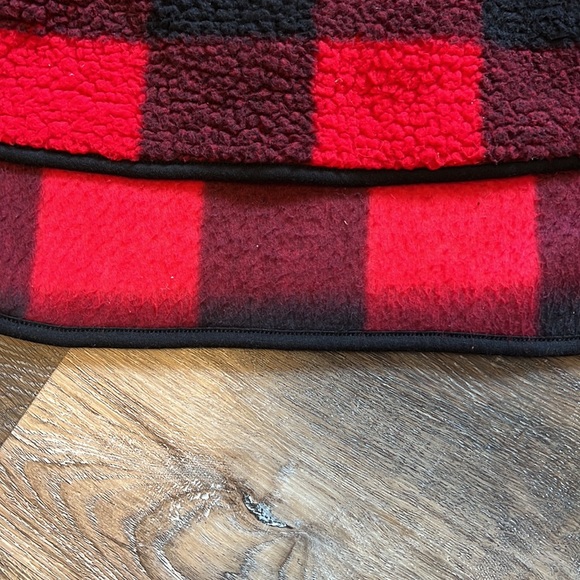 Old Navy Sherpa - Picture 4 of 4